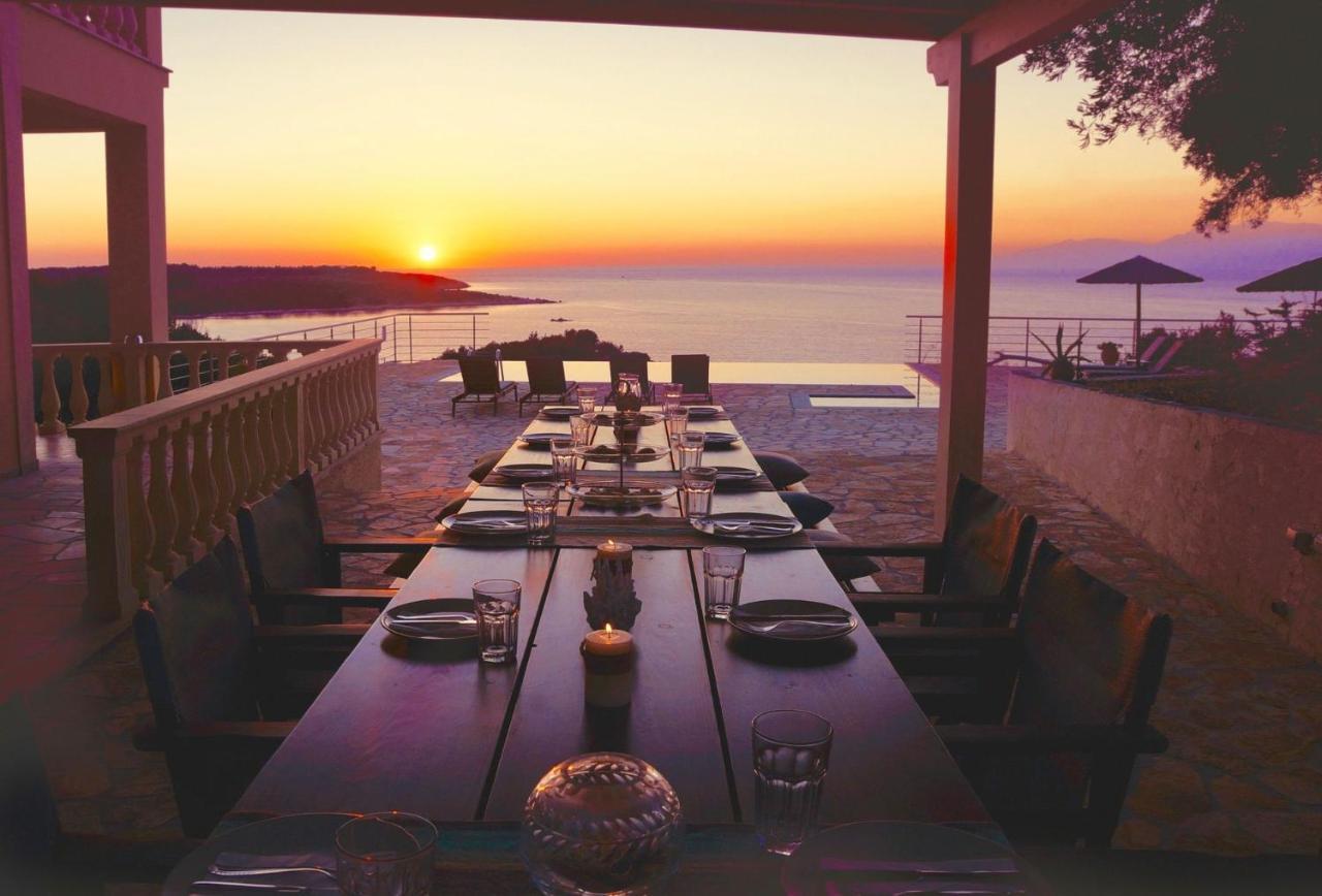 Beachfront Villa Seasun By Posarellivillas Agios Spyridon  Exterior foto