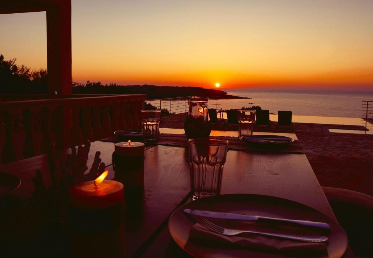 Beachfront Villa Seasun By Posarellivillas Agios Spyridon  Exterior foto
