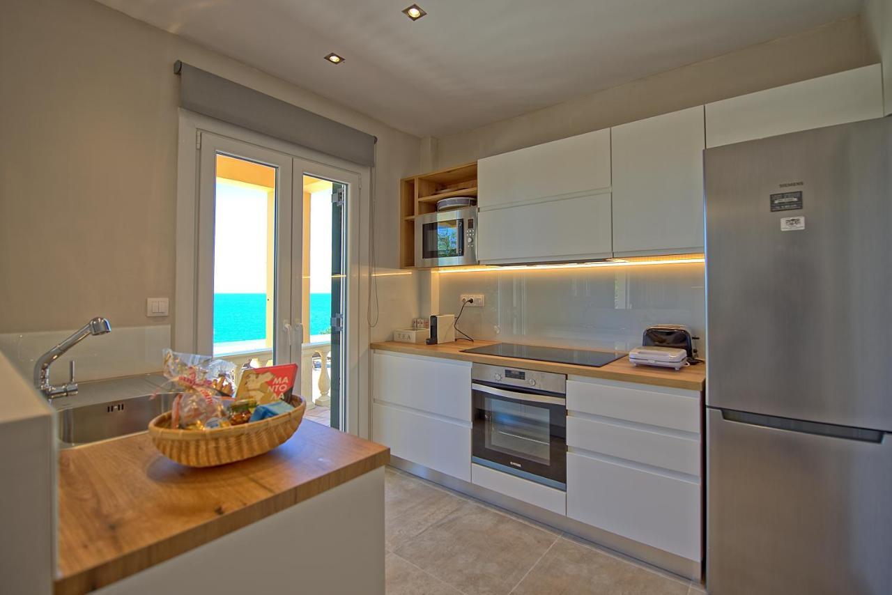 Beachfront Villa Seasun By Posarellivillas Agios Spyridon  Exterior foto