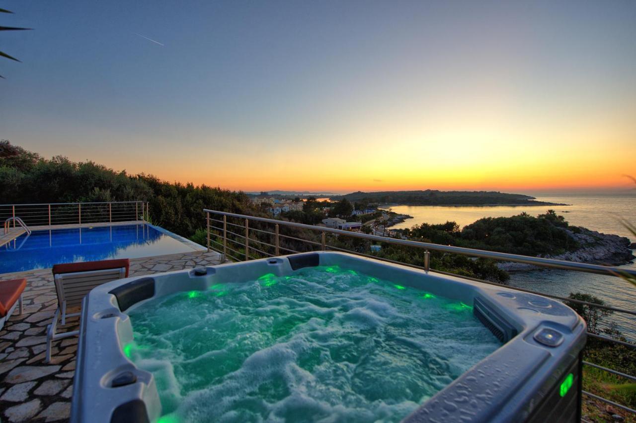 Beachfront Villa Seasun By Posarellivillas Agios Spyridon  Exterior foto